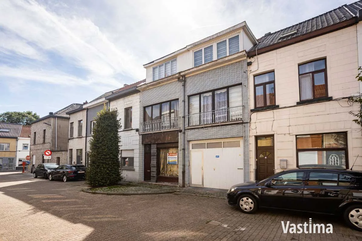 Immo Vastima - Huis Te koop Aalst - Gezinswoning met hangaar in Aalst – perfect voor wonen én werken