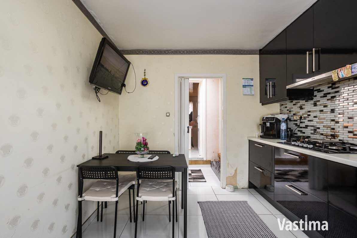 Immo Vastima - Huis Te koop Aalst - Gezinswoning met loods in Aalst – perfect voor wonen én werken