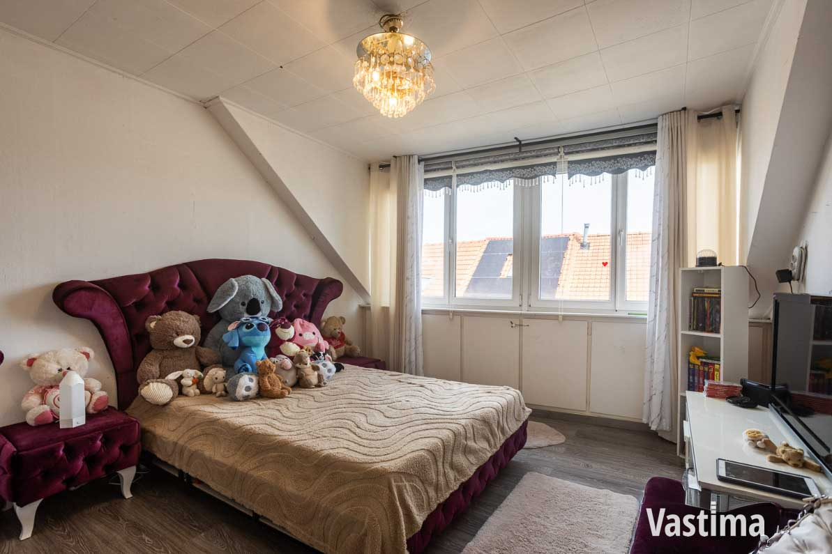 Immo Vastima - Huis Te koop Aalst - Gezinswoning met loods in Aalst – perfect voor wonen én werken