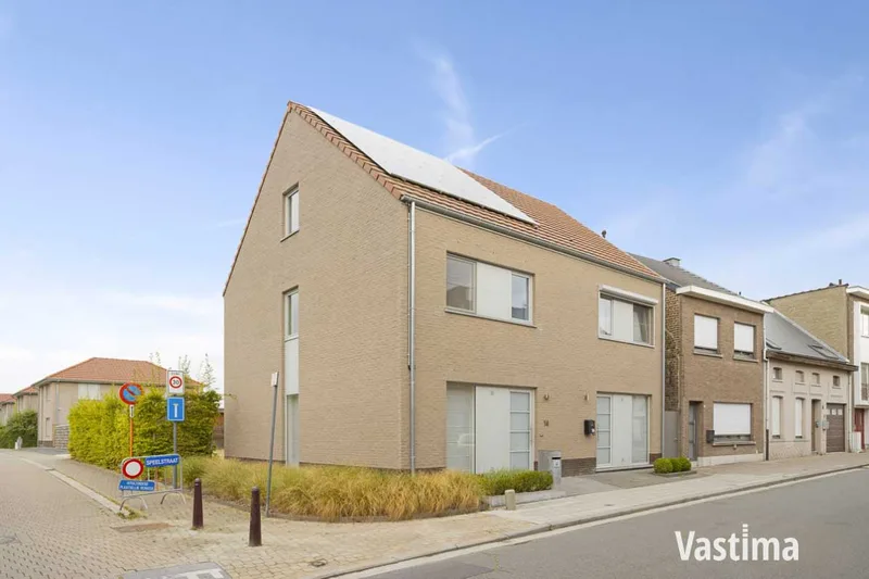 Immo Vastima - Huis Verhuurd Erembodegem - Rustig gelegen gezinswoning met 3 slaapkamers en carport