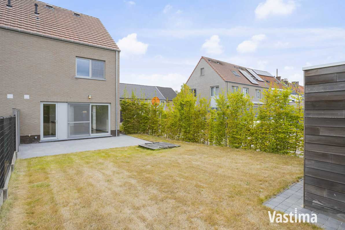 Immo Vastima - Huis Te huur Erembodegem - Rustig gelegen gezinswoning met 3 slaapkamers en carport