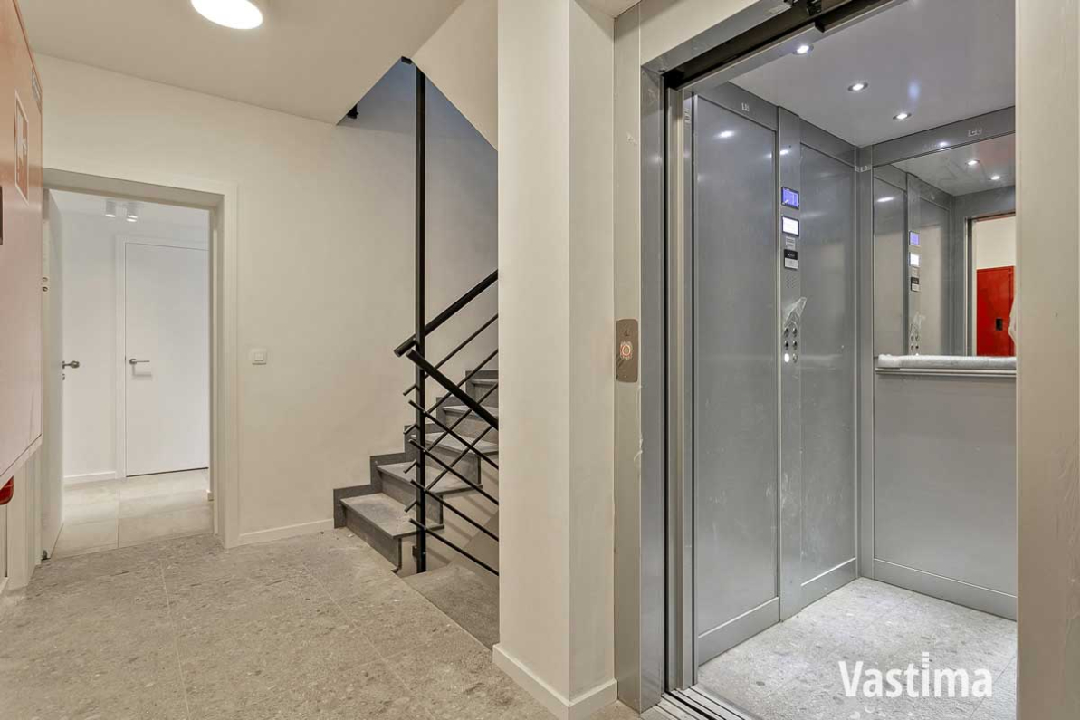 Immo Vastima - Appartement Te huur Aalst - Recent appartement met 2 slaapkamers, terras, lift en garage