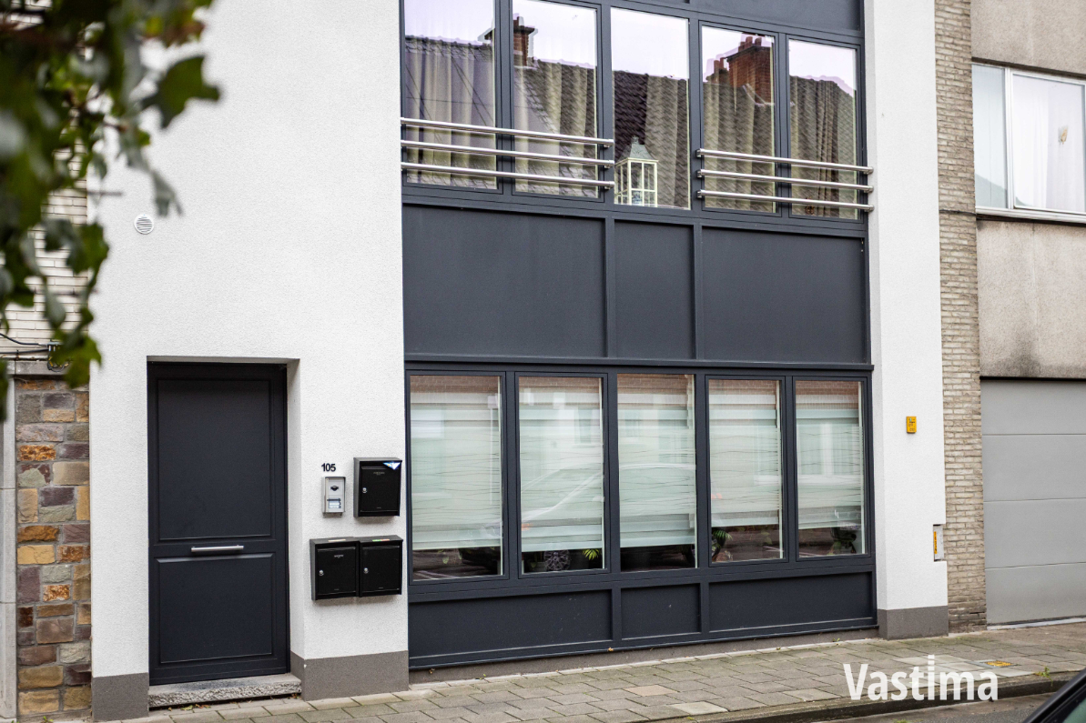 Immo Vastima - Huis Te koop Aalst - Vergunde opbrengsteigendom met 3 verhuurde appartementen