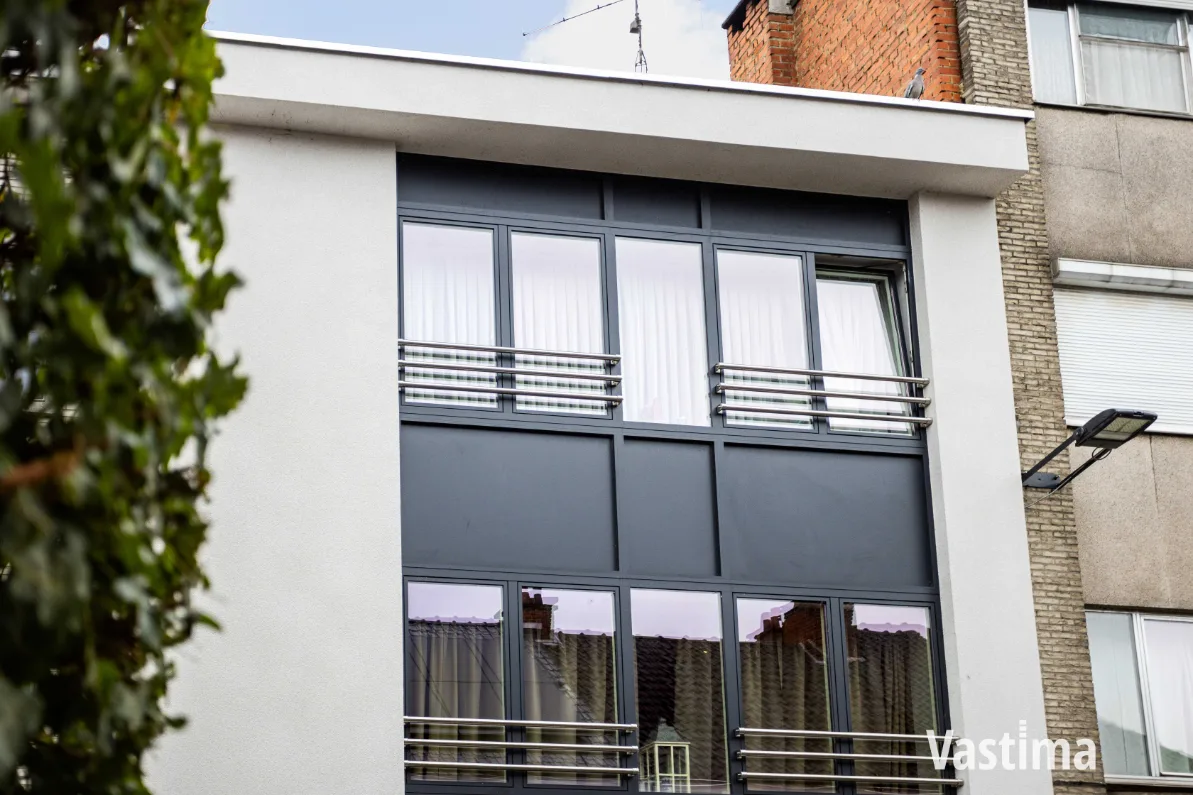 Immo Vastima - Huis Te koop Aalst - Vergunde opbrengsteigendom met 3 verhuurde appartementen