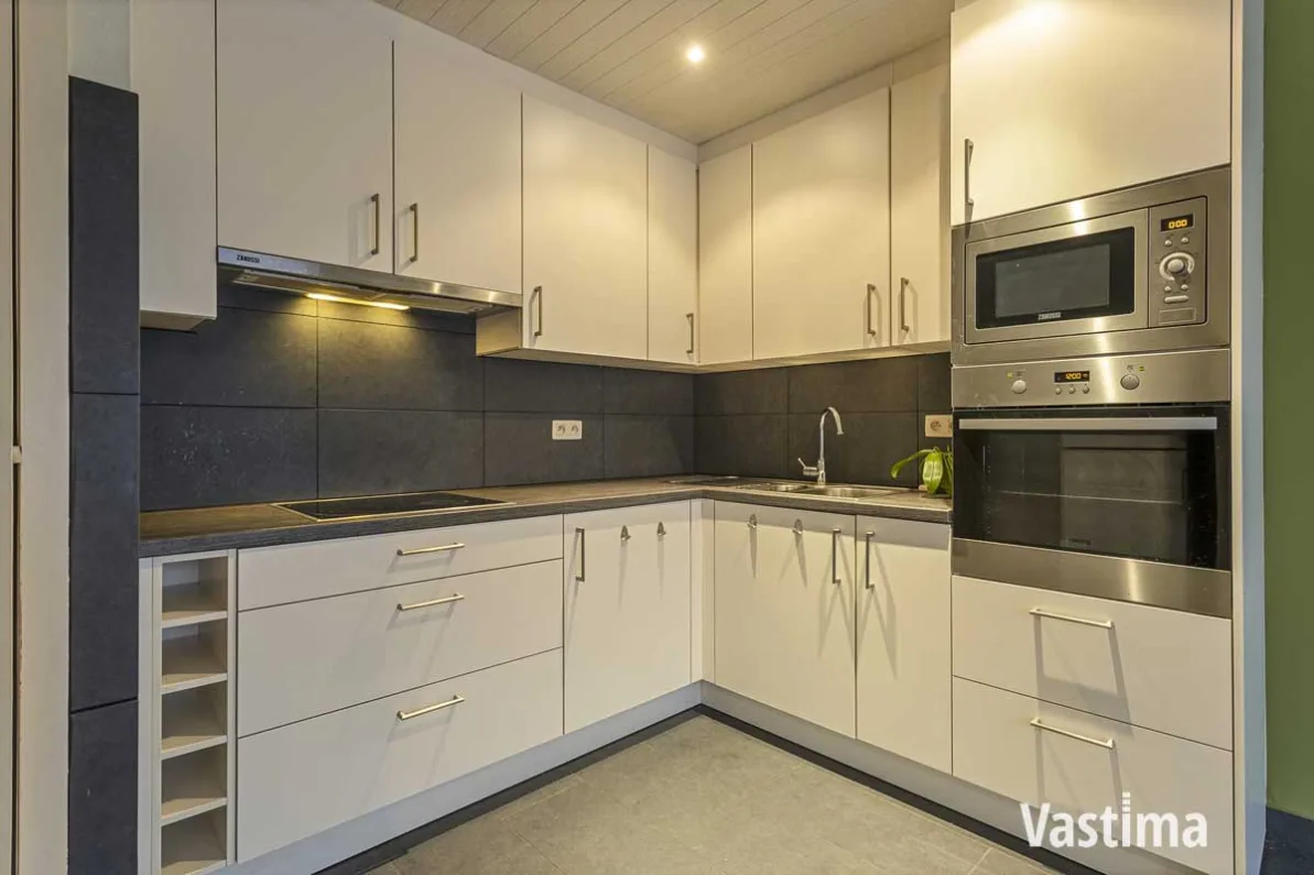 Immo Vastima - Huis Te koop Aalst - Vergunde opbrengsteigendom met 3 verhuurde appartementen