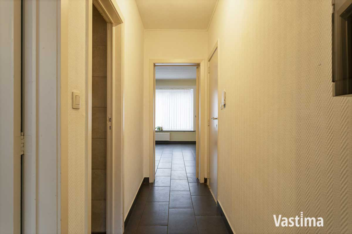 Immo Vastima - Huis Te koop Aalst - Vergunde opbrengsteigendom met 3 verhuurde appartementen
