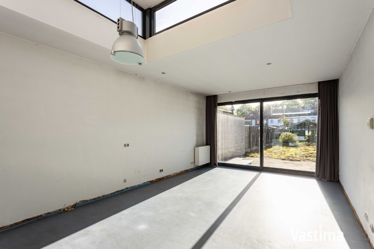 Immo Vastima - Huis Te koop Aalst - Recente stadswoning met tuin en 2 slaapkamers