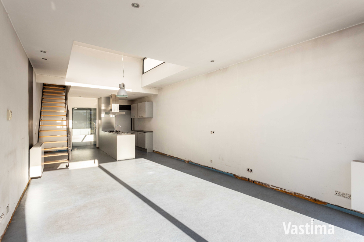 Immo Vastima - Huis Te koop Aalst - Recente stadswoning met tuin en 2 slaapkamers