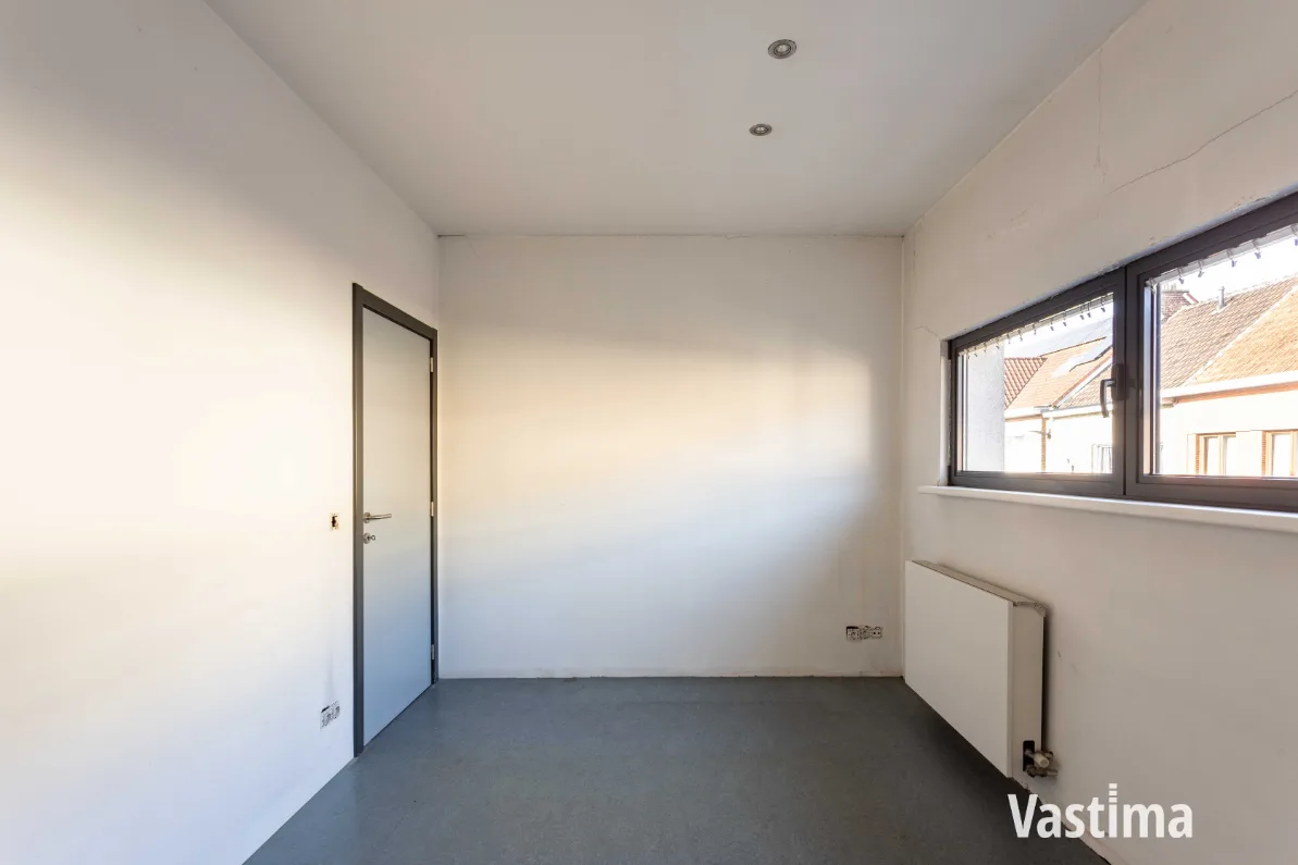 Immo Vastima - Huis Te koop Aalst - Recente stadswoning met tuin en 2 slaapkamers