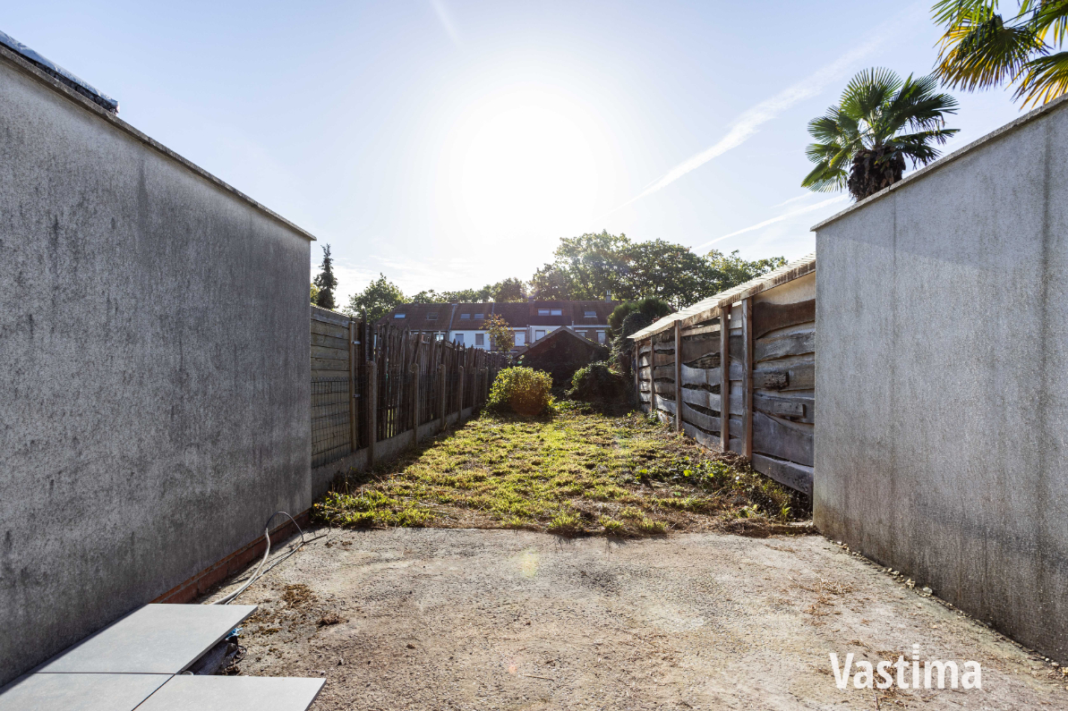 Immo Vastima - Huis Te koop Aalst - Recente stadswoning met tuin en 2 slaapkamers