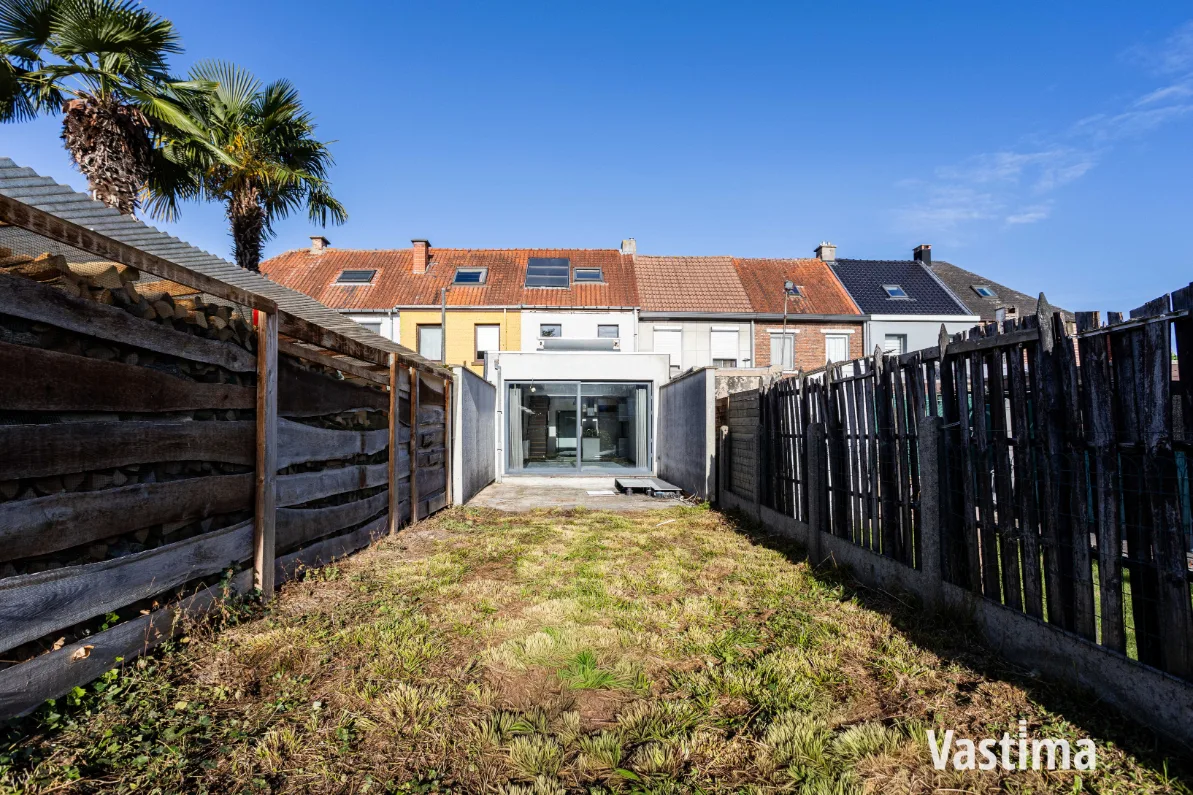 Immo Vastima - Huis Te koop Aalst - Recente stadswoning met tuin en 2 slaapkamers