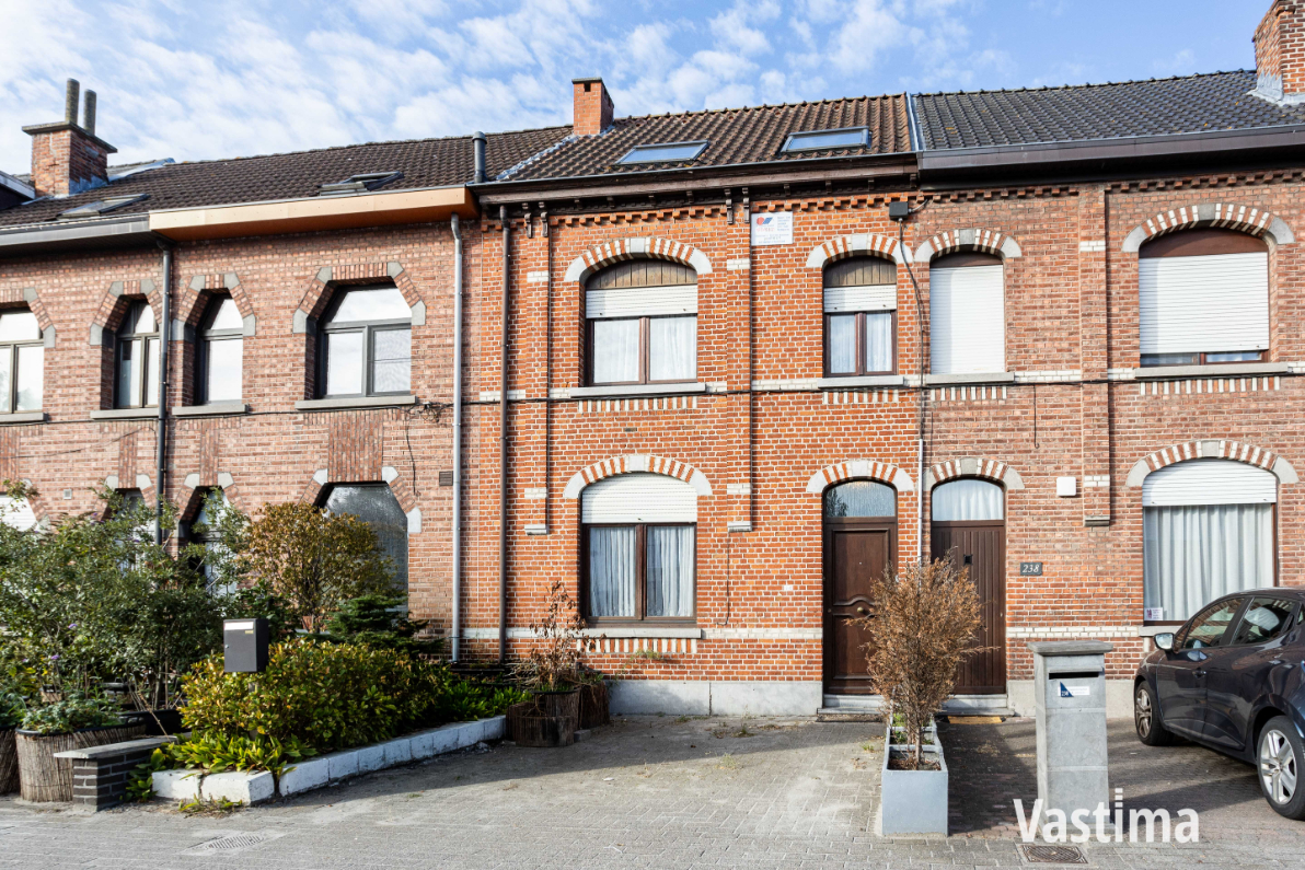 Immo Vastima - Huis Te koop Dendermonde - Te renoveren woning met ruime tuin
