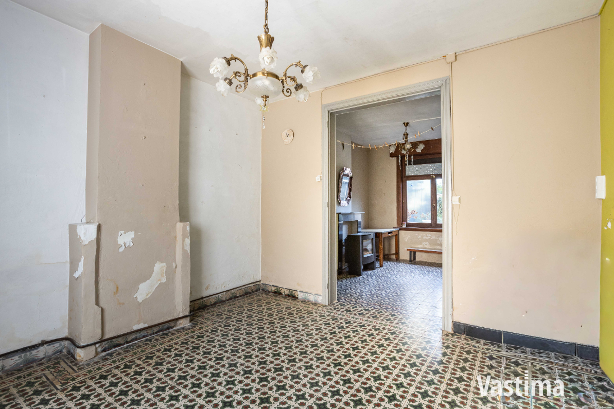 Immo Vastima - Huis Te koop Dendermonde - Te renoveren woning met ruime tuin