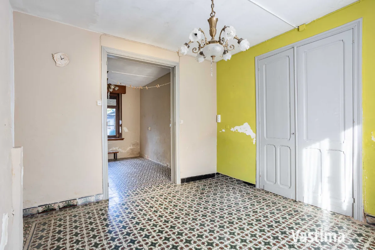 Immo Vastima - Huis Te koop Dendermonde - Te renoveren woning met ruime tuin