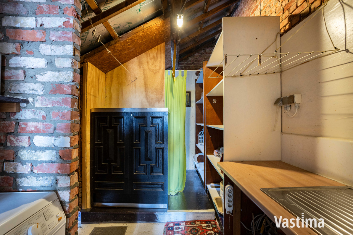 Immo Vastima - Huis Te koop Dendermonde - Te renoveren woning met ruime tuin