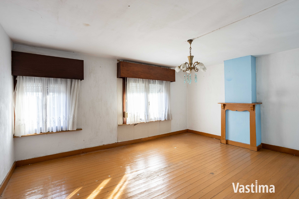 Immo Vastima - Huis Te koop Dendermonde - Te renoveren woning met ruime tuin
