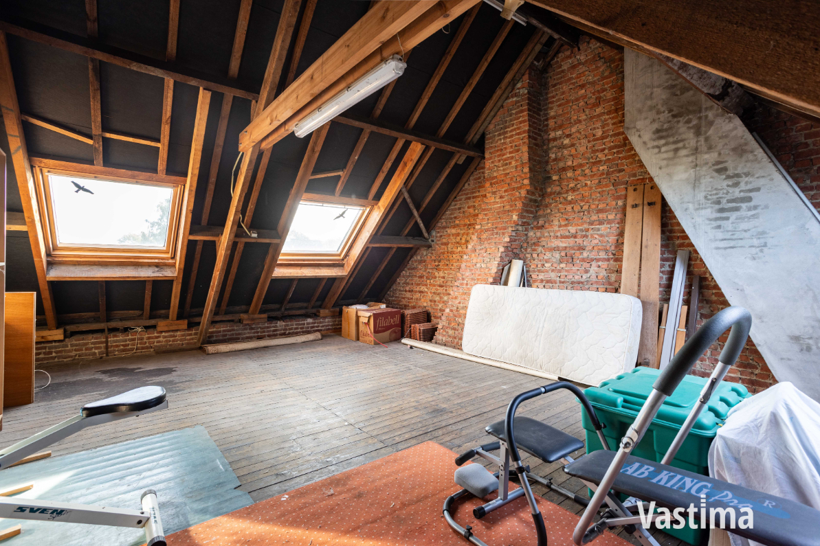 Immo Vastima - Huis Te koop Dendermonde - Te renoveren woning met ruime tuin