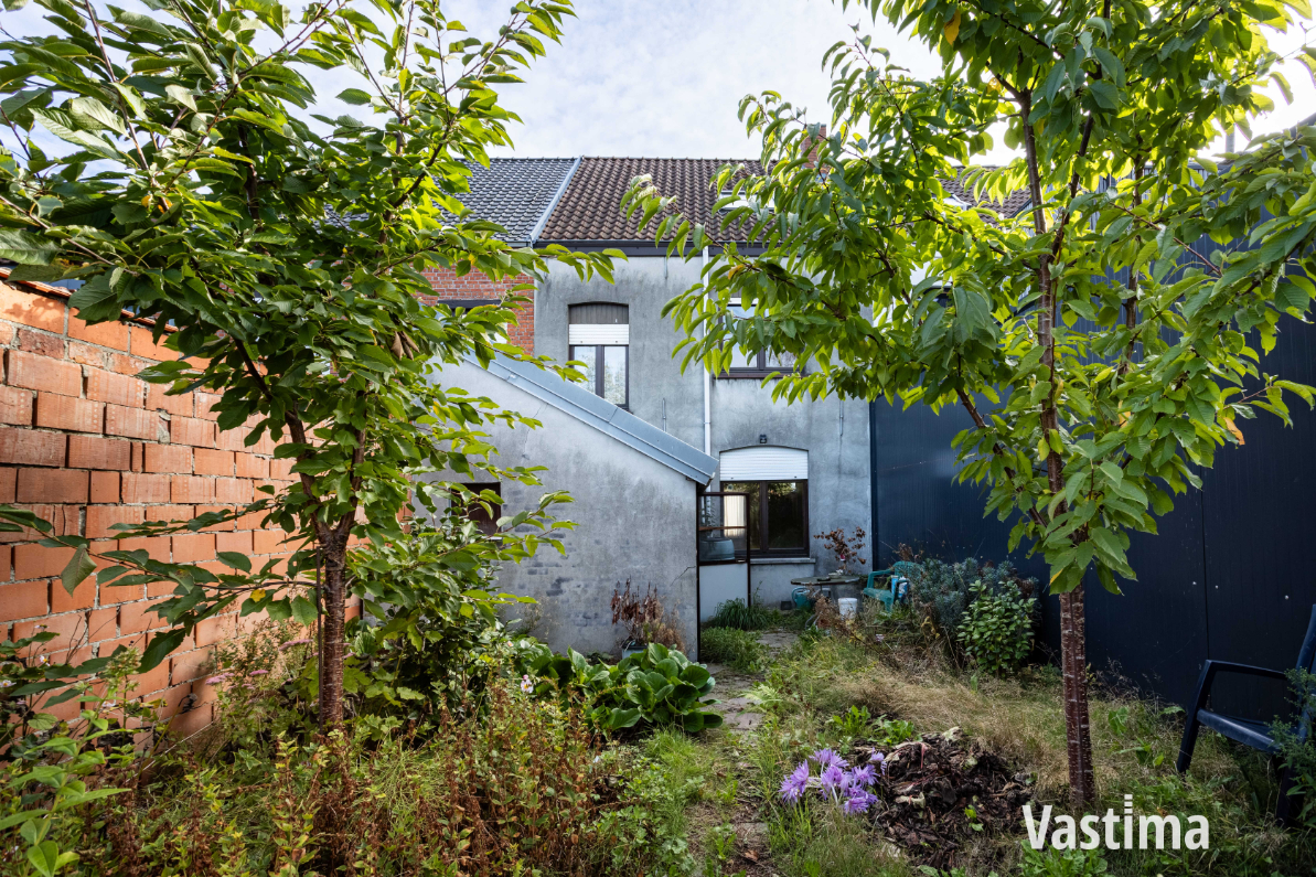 Immo Vastima - Huis Te koop Dendermonde - Te renoveren woning met ruime tuin