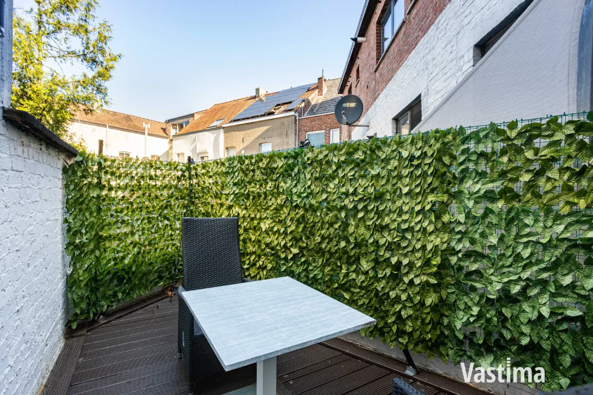Immo Vastima - Huis Te koop Aalst - Instapklare dokterswoning met garage en 5 slaapkamers