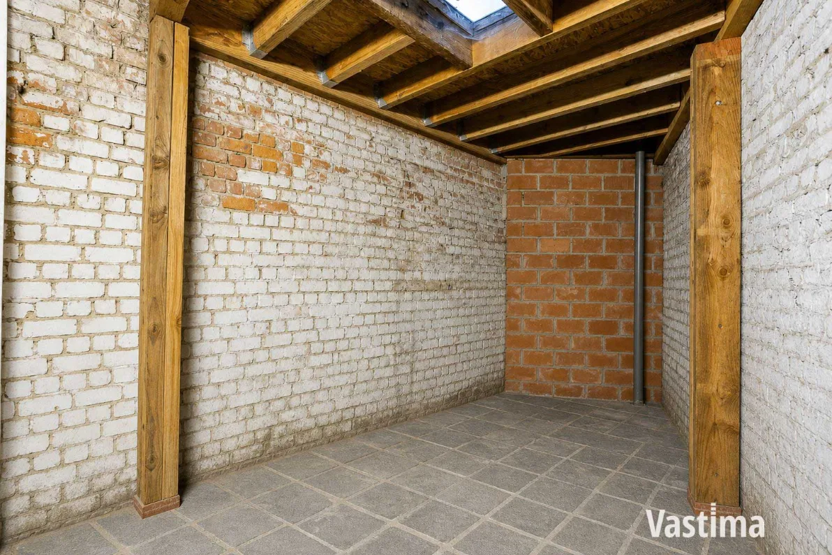 Immo Vastima - Huis Te koop Aalst - Instapklare dokterswoning met garage en 5 slaapkamers