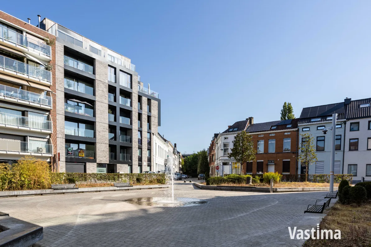 Immo Vastima - Huis Te koop Aalst - Instapklare dokterswoning met garage en 5 slaapkamers