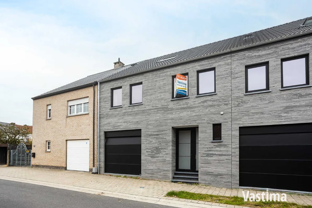 Immo Vastima - Huis Te koop Denderleeuw - Nieuwbouw gesloten woning met 3 slaapkamers, garage en tuin