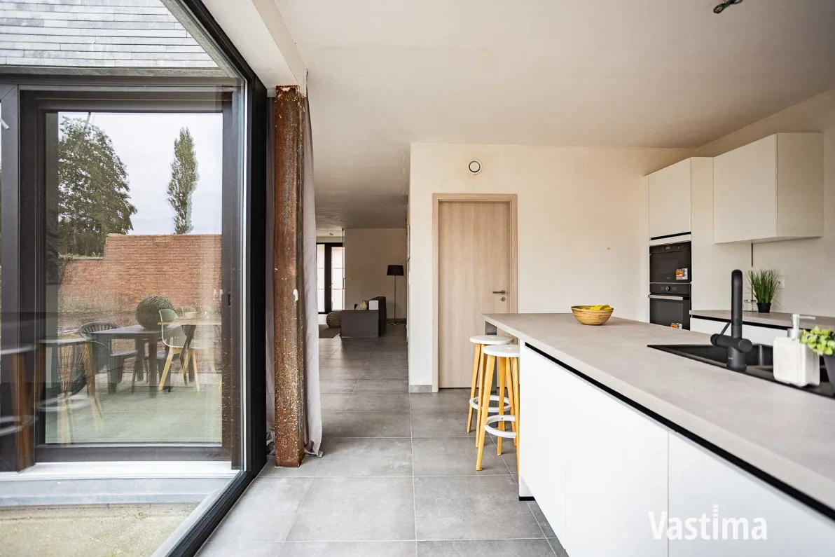 Immo Vastima - Huis Te koop Denderleeuw - Nieuwbouw gesloten woning met 3 slaapkamers, garage en tuin
