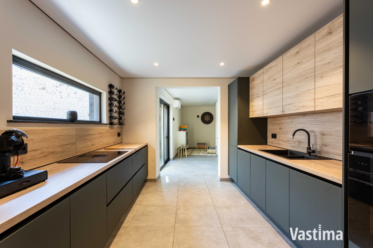 Immo Vastima - Huis Te koop Wieze - Slim gerenoveerd. Energiezuinig en helemaal klaar voor morgen