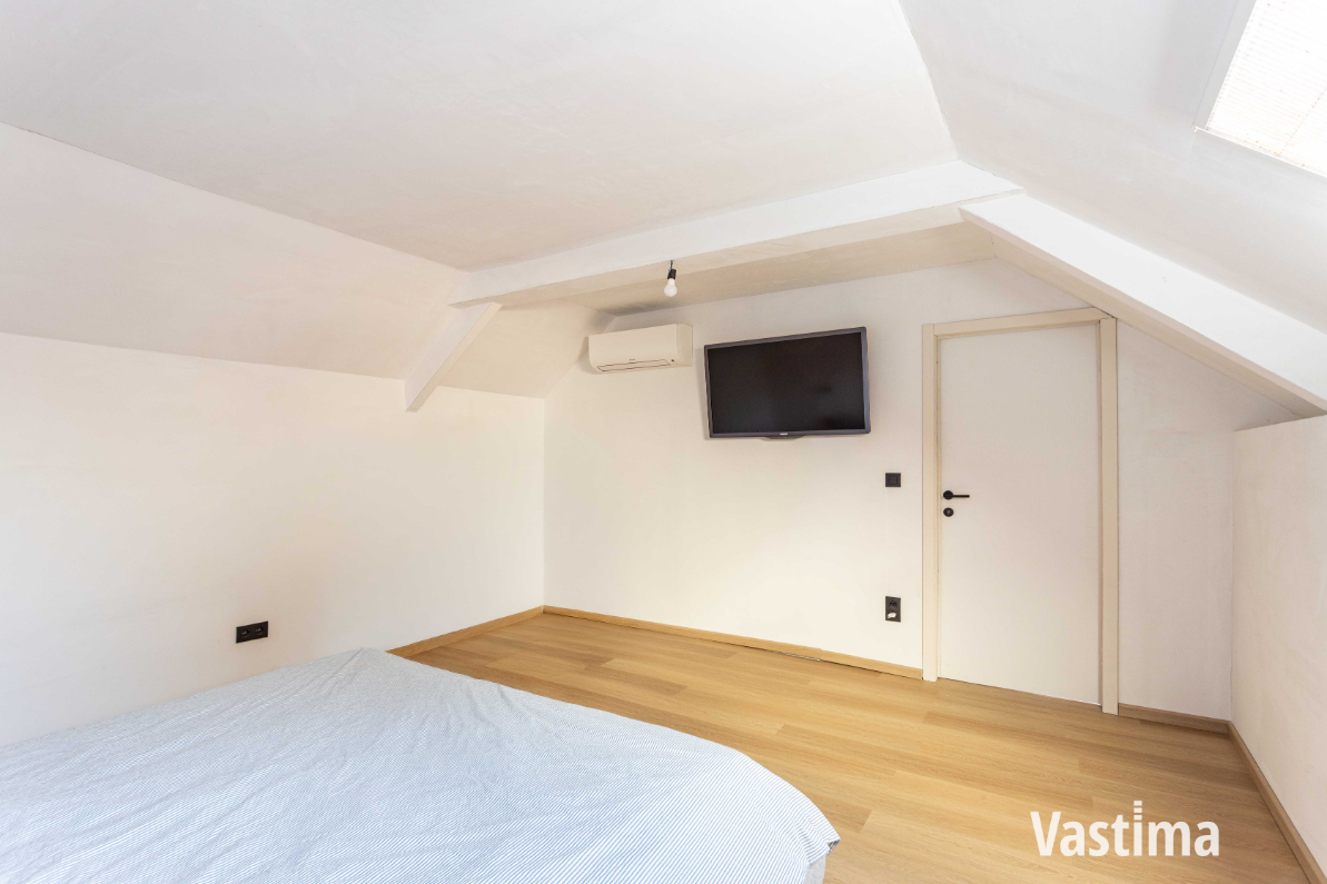 Immo Vastima - Huis Te koop Wieze - Slim gerenoveerd. Energiezuinig en helemaal klaar voor morgen