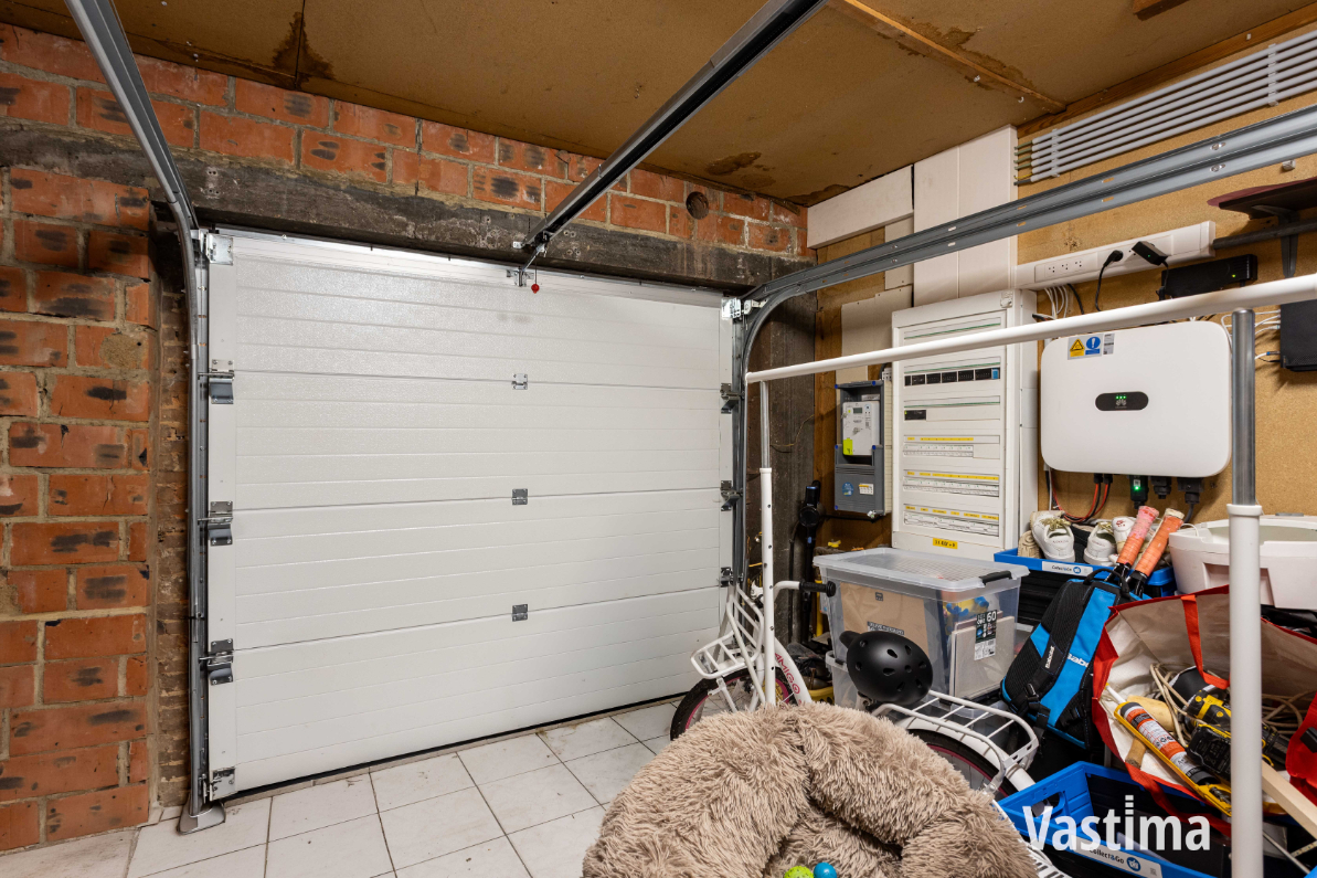 Immo Vastima - Huis Te koop Wieze - Slim gerenoveerd. Energiezuinig en helemaal klaar voor morgen