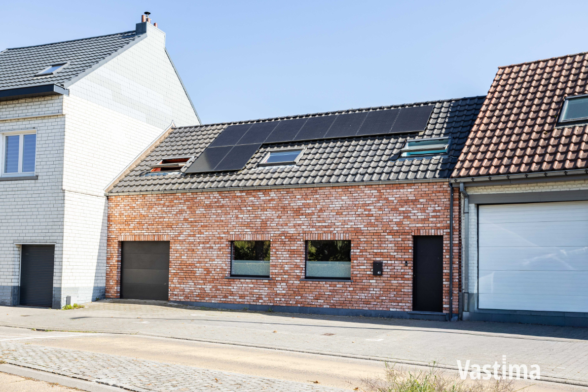 Immo Vastima - Huis Te koop Wieze - Slim gerenoveerd. Energiezuinig en helemaal klaar voor morgen