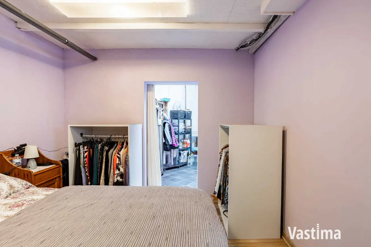 Immo Vastima - Huis Te koop Erembodegem - Uniek pand bestaande uit 2 woongelegenheden, garage en buitenruimte