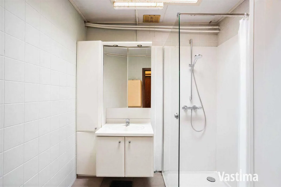 Immo Vastima - Huis Te koop Erembodegem - Uniek pand bestaande uit 2 woongelegenheden, garage en buitenruimte