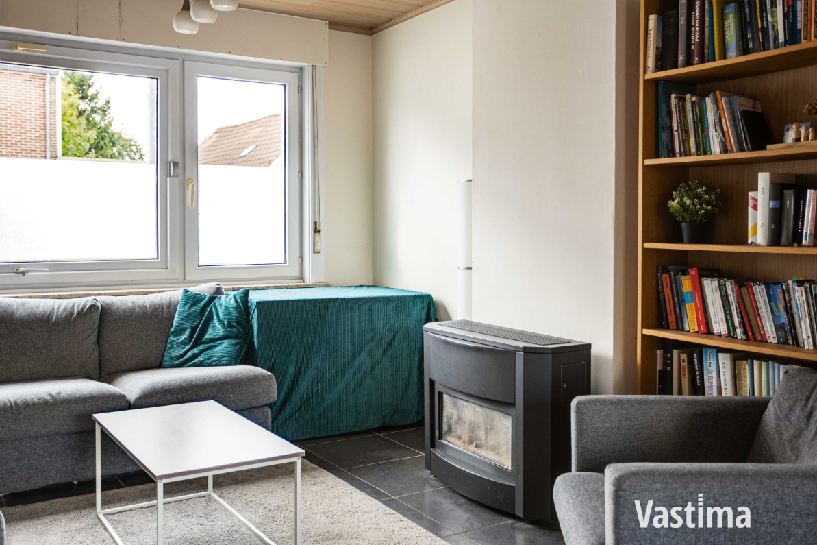 Immo Vastima - Huis Te koop Erembodegem - Halfopen woning met prachtige tuin en ruimte om te groeien