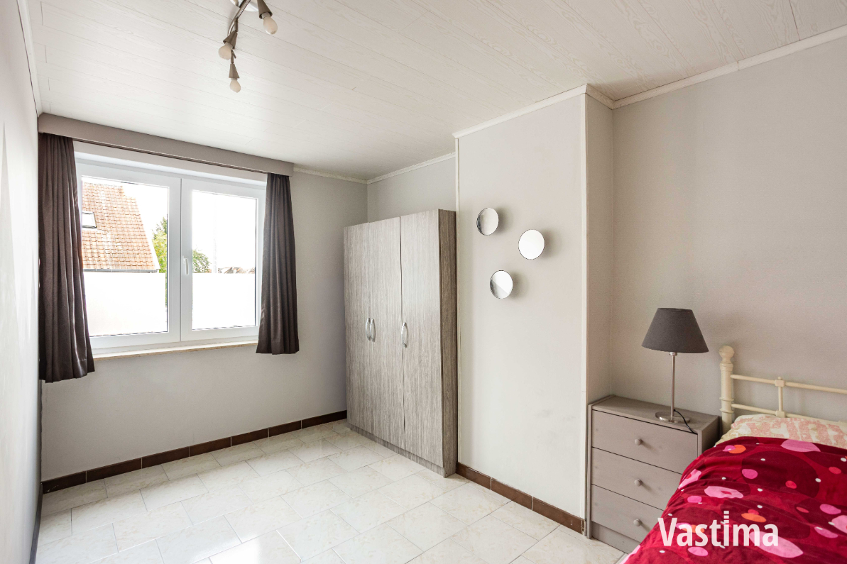 Immo Vastima - Huis Te koop Erembodegem - Halfopen woning met prachtige tuin en ruimte om te groeien