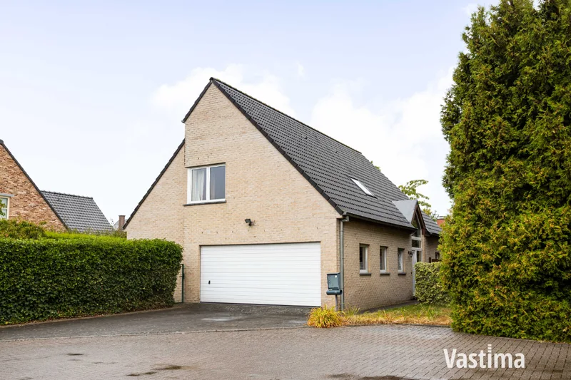 Immo Vastima - Huis Te koop Aalst - Ruime en instapklare villa met 4 slaapkamers en dubbele garage in doodlopende straat