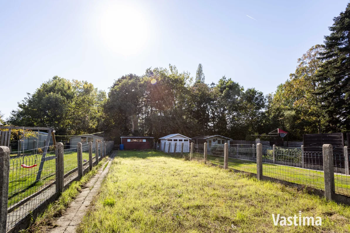 Immo Vastima - Huis Te koop Lebbeke - Woning met 3 slaapkamers, garage en ruime tuin