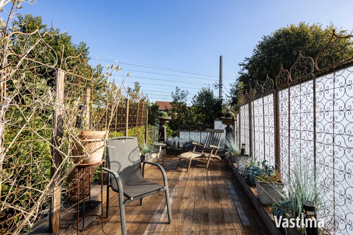 Immo Vastima - Huis Te koop Aalst - Karaktervol herenhuis met zuiderse binnentuin en verrassend veel mogelijkheden