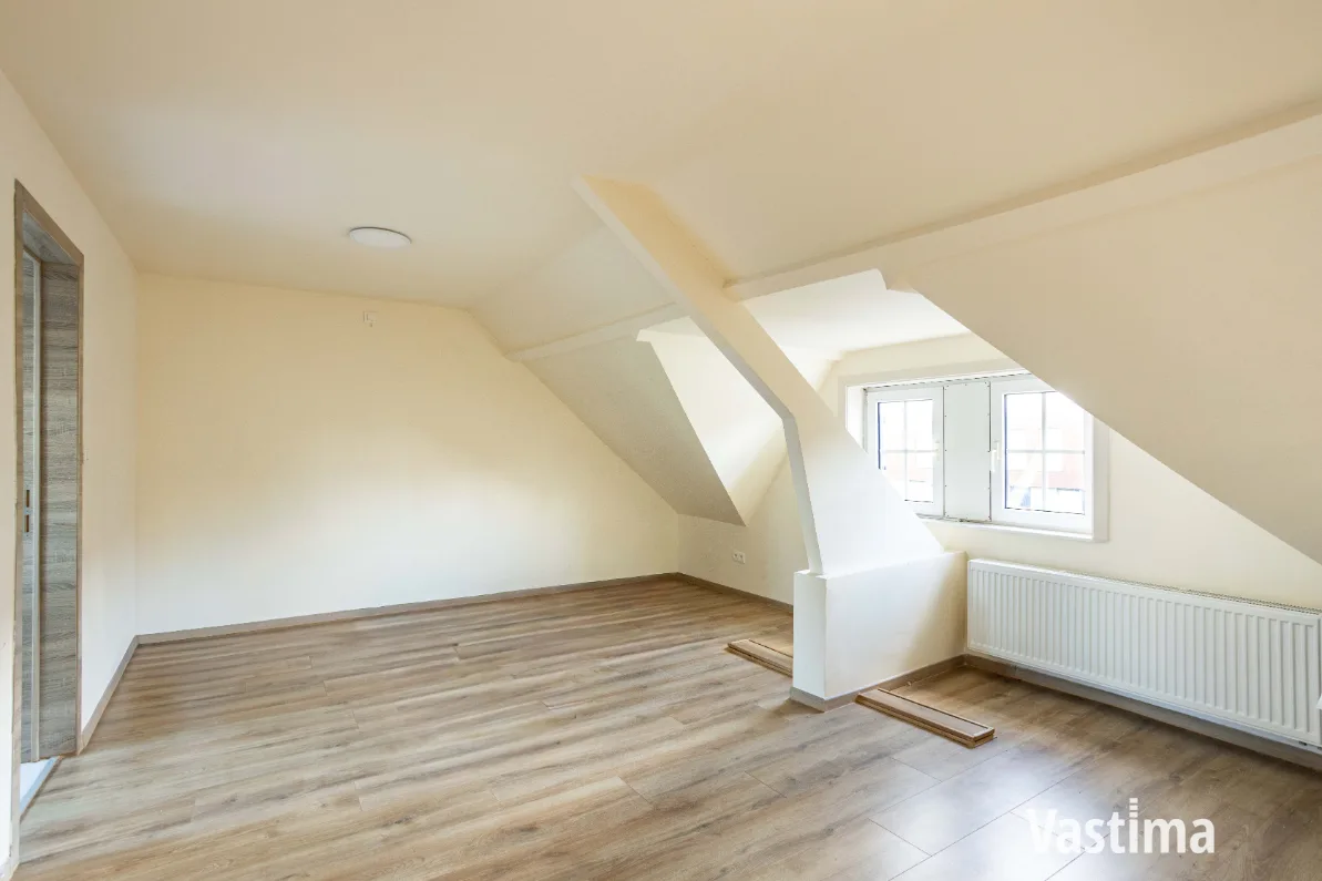 Immo Vastima - Huis Te koop Aalst - Instapklare stadswoning met 3 slaapkamers, 2 badkamers en tuin