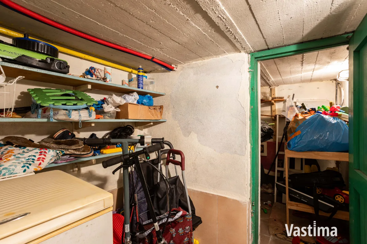 Immo Vastima - Huis Te koop Aalst - Instapklare stadswoning met 3 slaapkamers, 2 badkamers en tuin