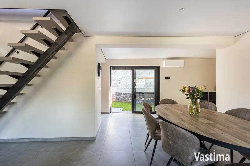 Immo Vastima - Huis Te koop Wieze - Slim gerenoveerd. Energiezuinig en helemaal klaar voor morgen
