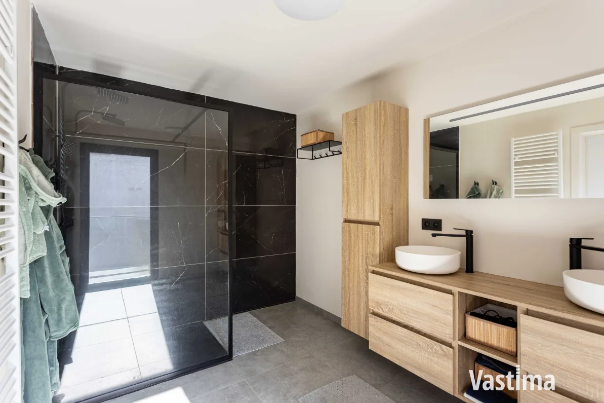 Immo Vastima - Huis Te koop Aalst - Slim gerenoveerd. Energiezuinig en helemaal klaar voor morgen